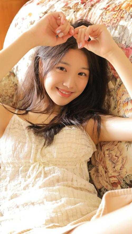 镇守北荒十年 女帝召我成婚